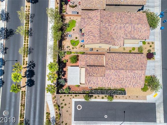 4th image of 3479 Golden Lily St