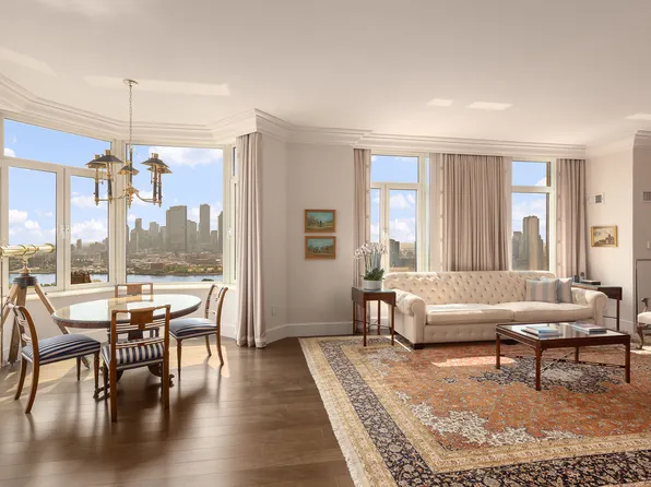 400 East 51st Street 25A image 2 of 21