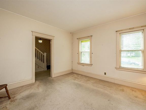 2nd image of 1213 Marcy St
