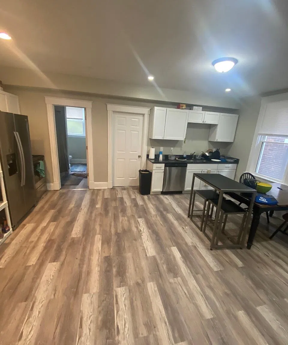 5 bed, 2000 sqft, $3,700 — Photo 3