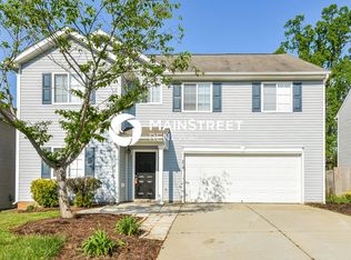 5719 Waterpoint Dr, Browns Summit, NC 27214
