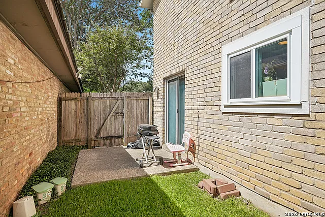 2639 Country Square St — Photo 28