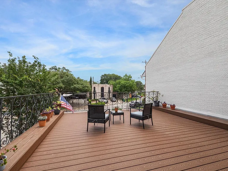 7922 Woodway Dr — Photo 26