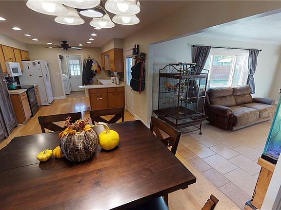 5th image of 838 Chapel Hill West Dr