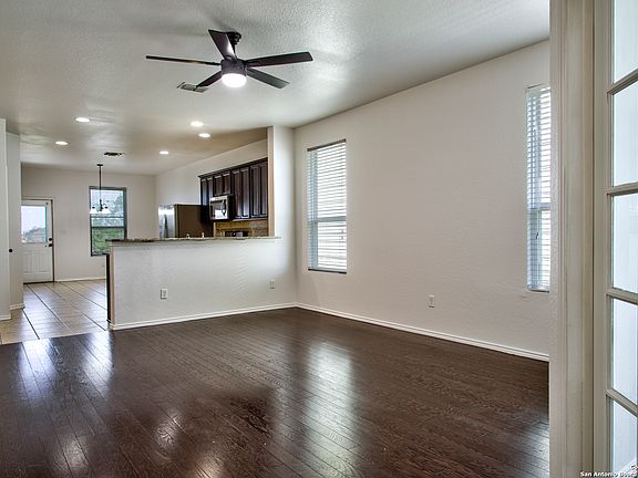 4th image of 2419 Camberly View