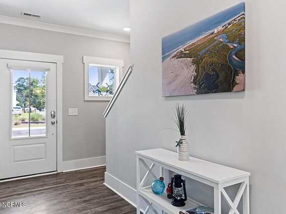 5th image of 736 Cypress Village Place