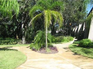 10608 Carrollbrook Ln, Tampa, FL 33618