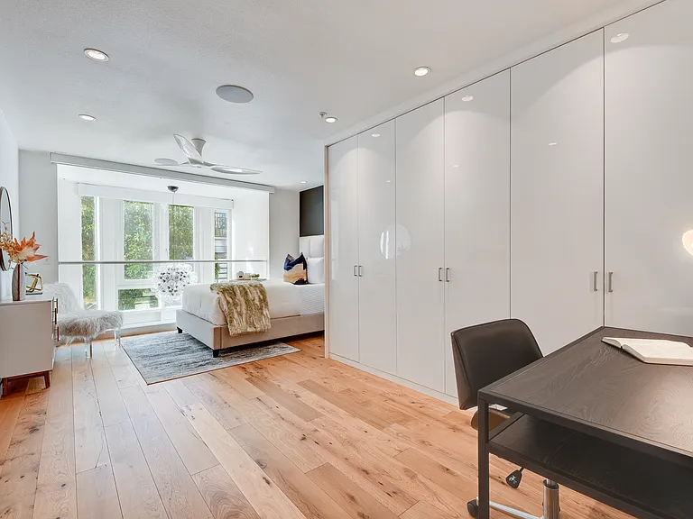 88 King St #110 — Photo 15