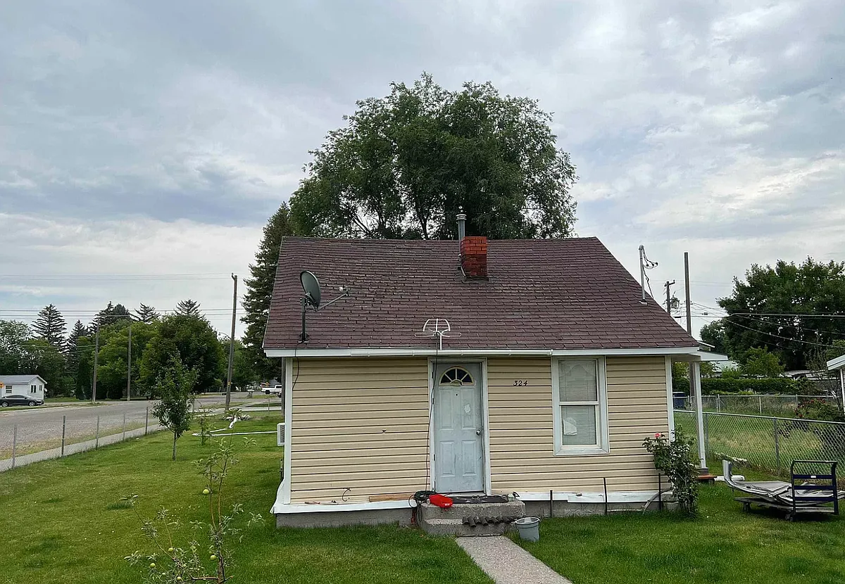 Building Photo - 324 Linden St
