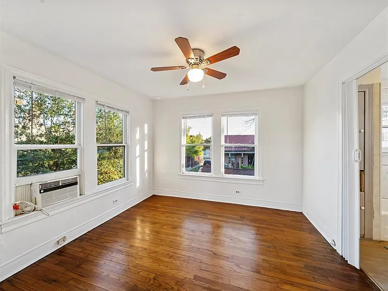 1909 Lubbock St #2 — Photo 2