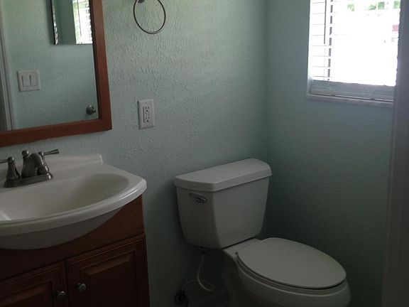 5th image of 308 Jane Ann St