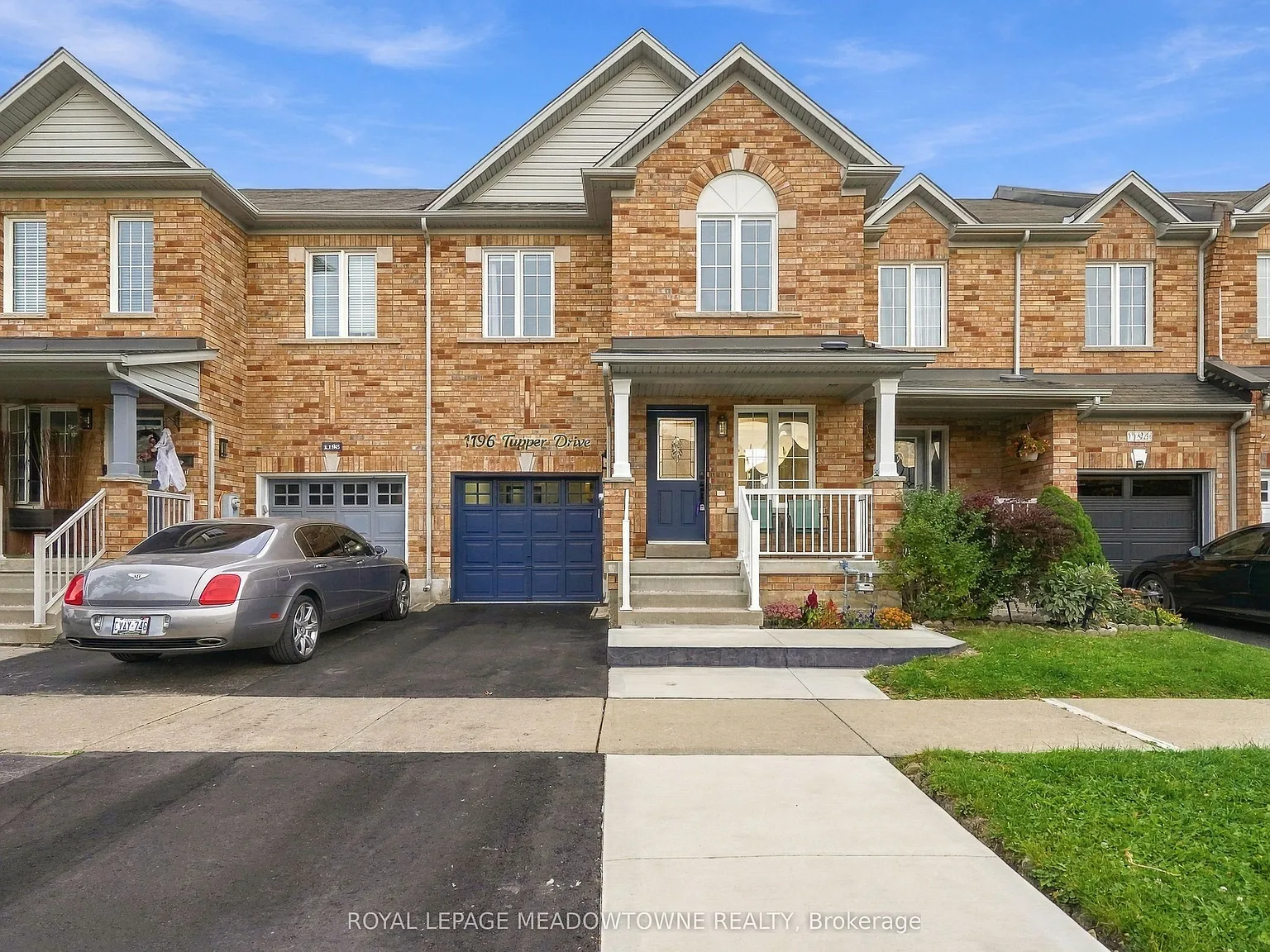 3 bed, $3,275 — Photo 1