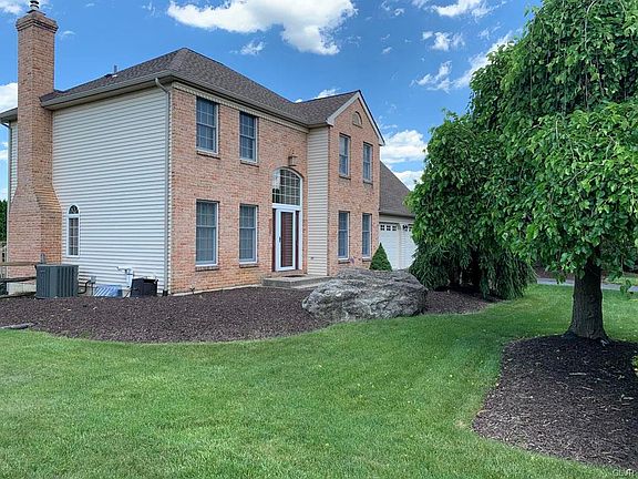 2nd image of 915 Cornwallis Dr