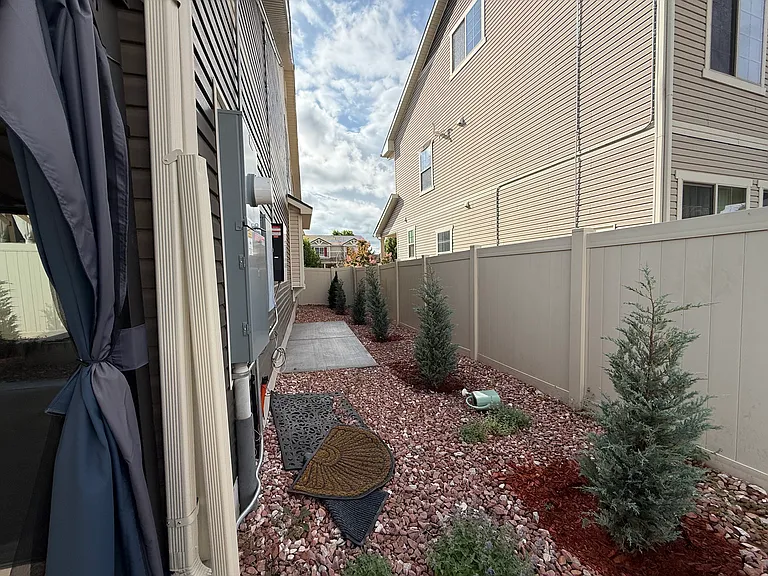 4910 Cathay Ct — Photo 12