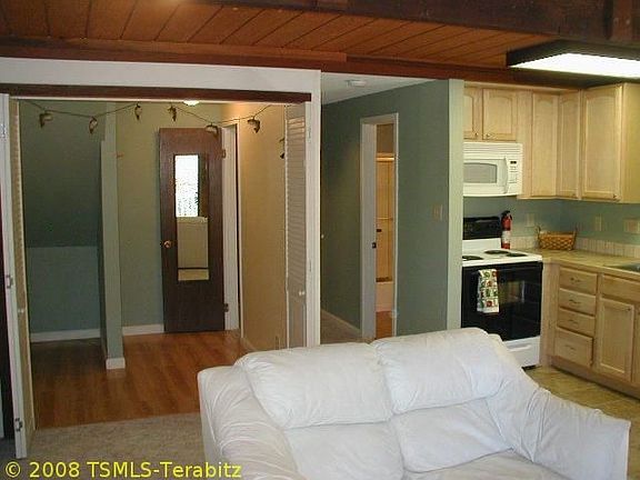 3rd image of 1300 Regency Way #35