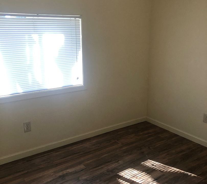 2nd image of 218 Washington St