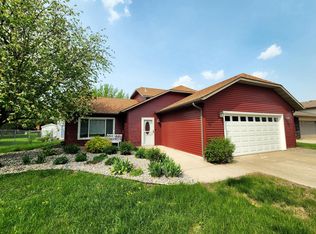 1513 38 1/2 Ave S, Fargo, ND 58104