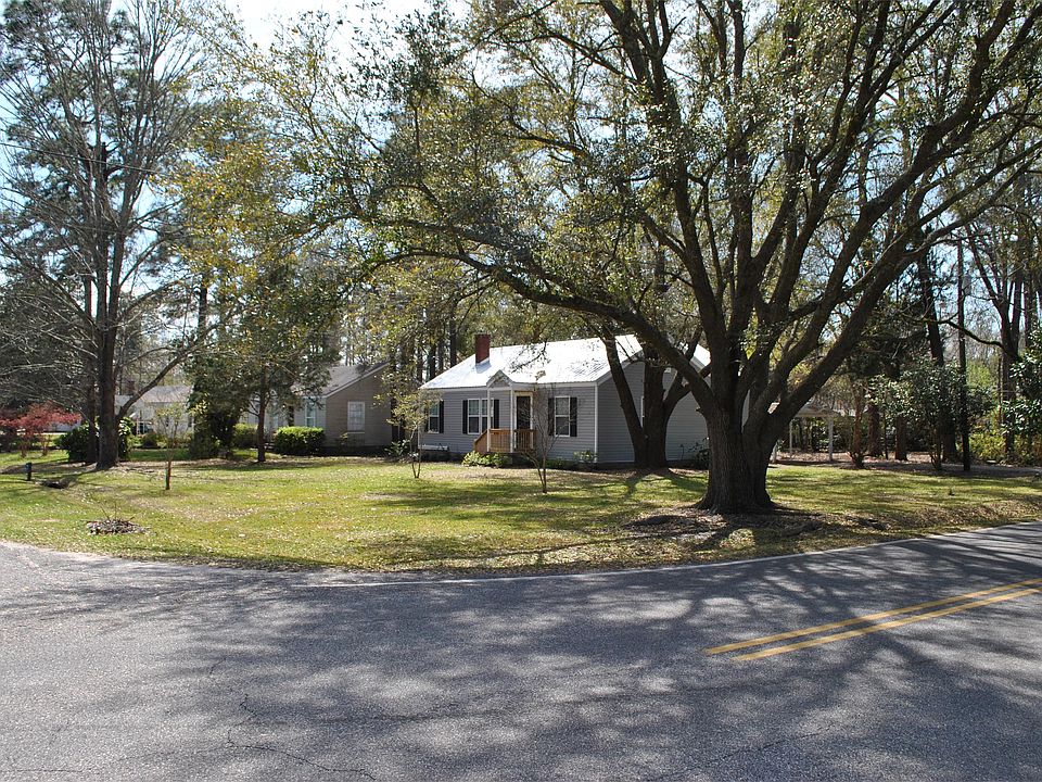 Corner Lot View