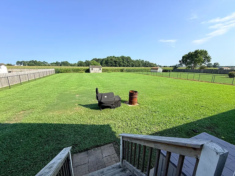 989 Bateman Dr — Photo 11