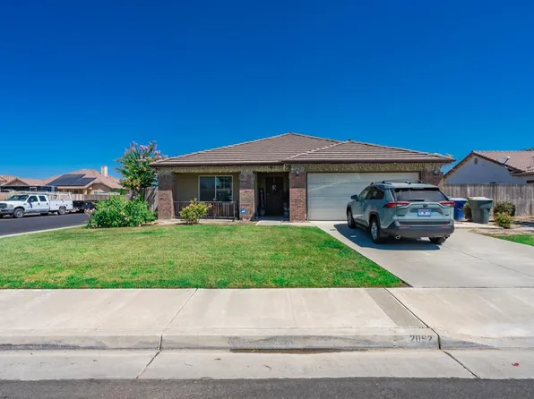 2092 Charlie Chambers Dr, Hanford, CA 93230