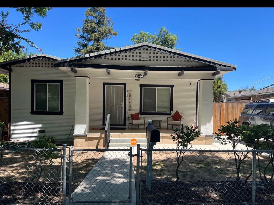 2nd image of 206 California Ave