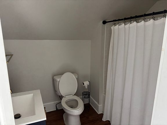 4th image of 1538 Parkway Blvd