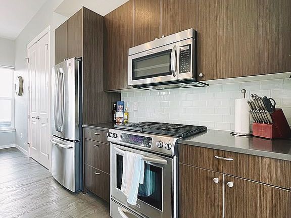 2nd image of 3329 W 18th Ave