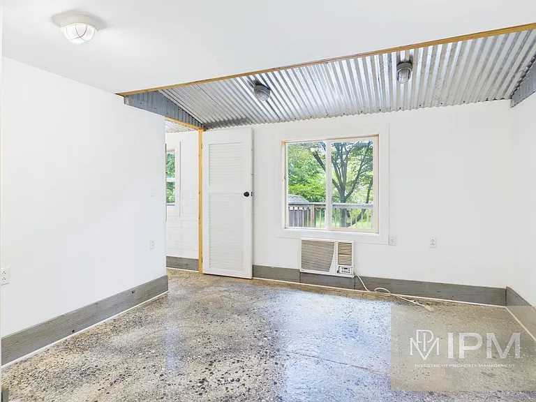 2451 Log Cabin Rd — Photo 6
