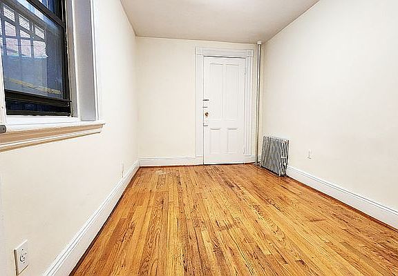 5th image of 131 Joralemon St APT 1