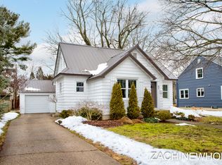 83 E 30th St, Holland, MI 49423