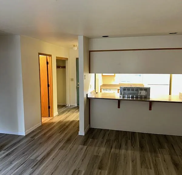 Rockwood Park Apartments — Photo 9