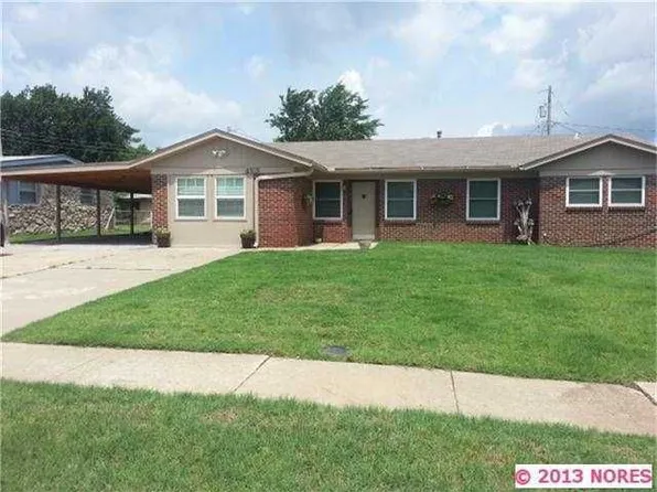 425 Oak Park Rd, Bartlesville, OK 74003