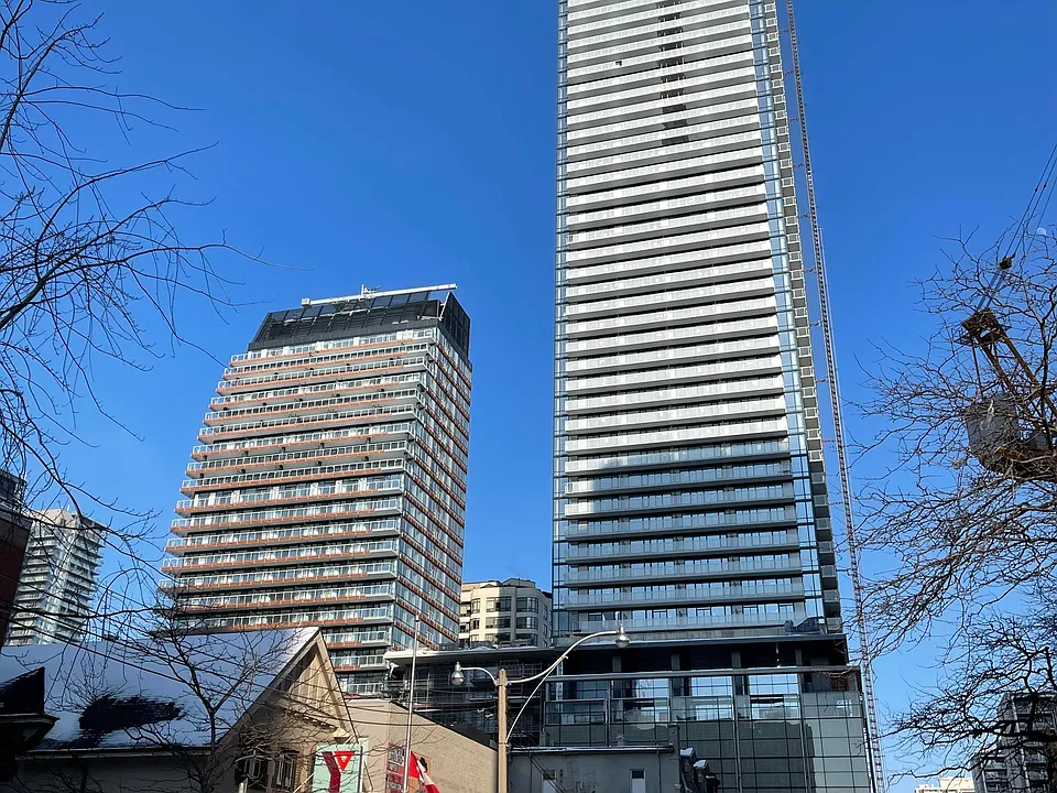 501 Yonge St #4704