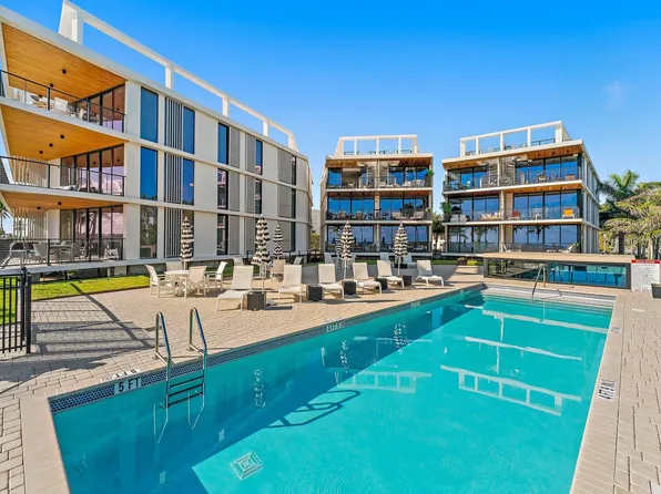 106 Inlet Way #202, Palm Beach Shores, FL 33404