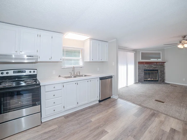 7341 April Dr — Photo 15