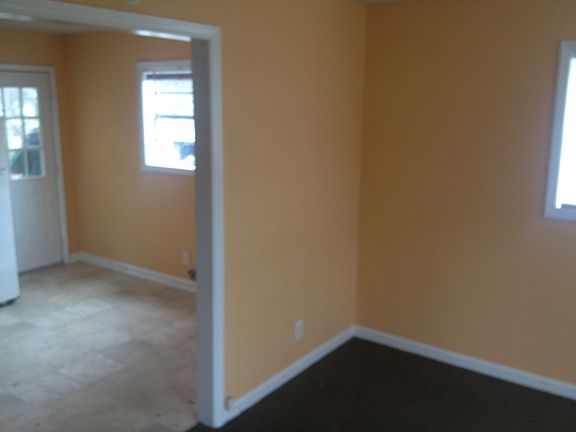 Livingroom into Kitchen