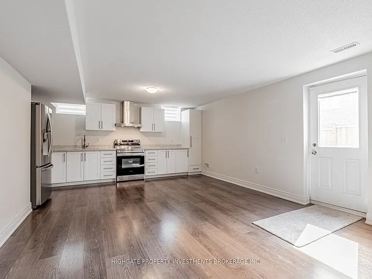 1055 Purus Path #BASEMENT — Photo 4