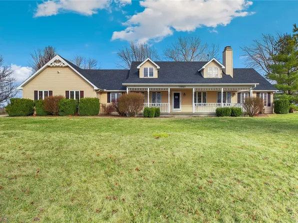13250 Decker Springs Rd, Charleston, IL 61920