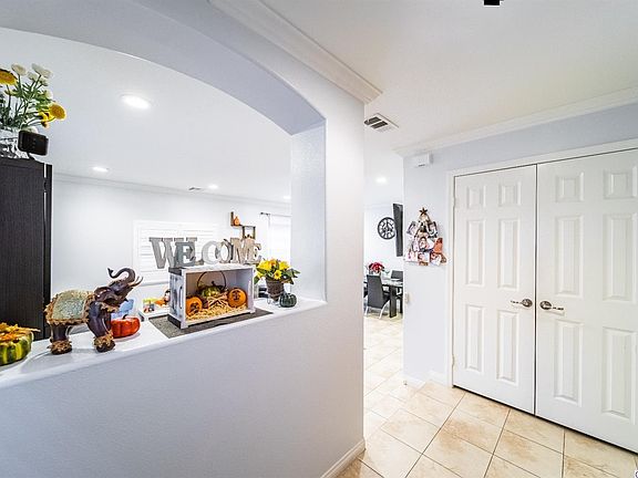 4th image of 13713 N Deane Ln
