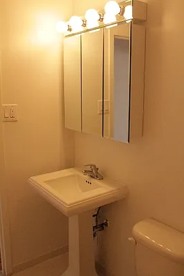 Rented by Realty Operations Group | media 2