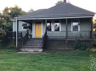 23 County Rd, East Freetown, MA 02717