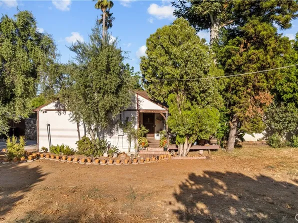 9612 Burnet Ave, North Hills, CA 91343