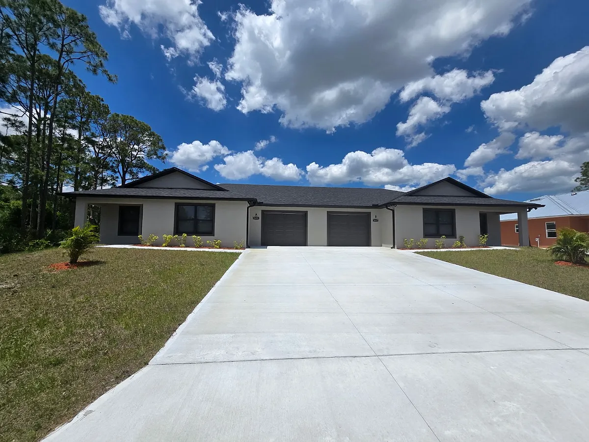 Building Photo - 1659 Javier St #1