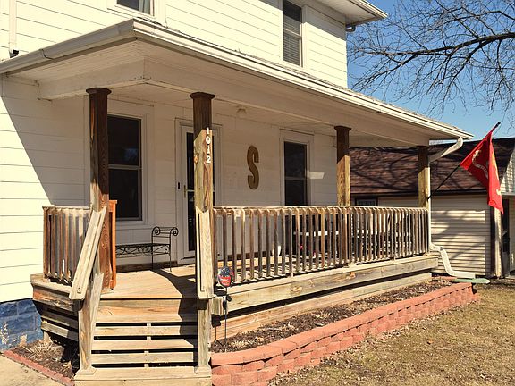 4th image of 1012 Hill St