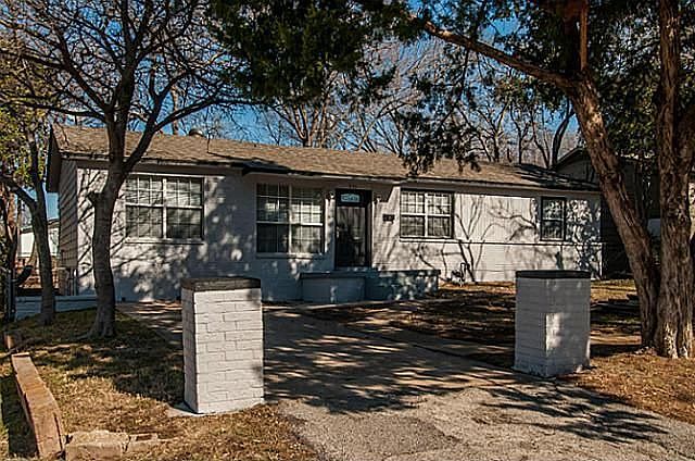 1st image of 355 Blossom Dr