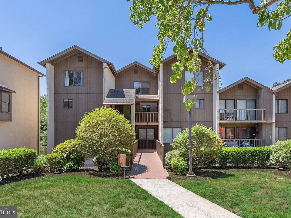 1st image of 228 Canal Park Dr Unit G-208