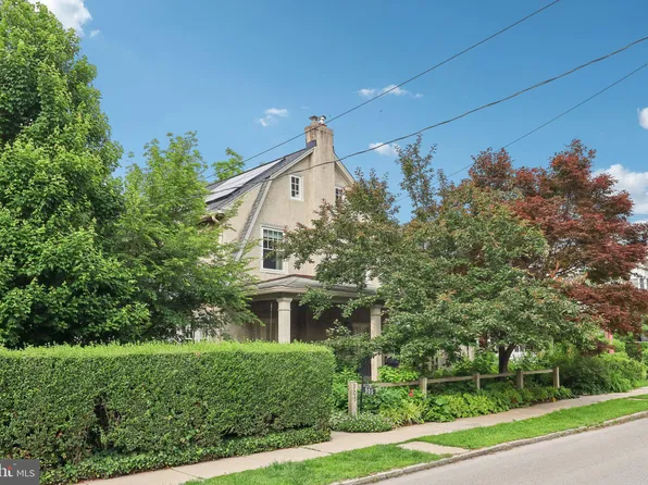 905 Old Lancaster Rd, Bryn Mawr, PA 19010