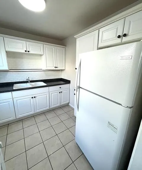 373 Termino Ave #2 — Photo 4