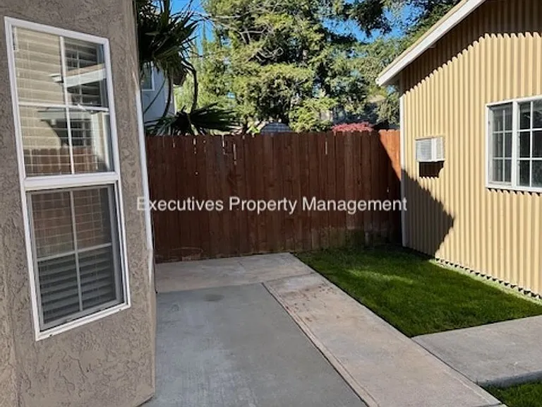1103 Acapulco Ct — Photo 27