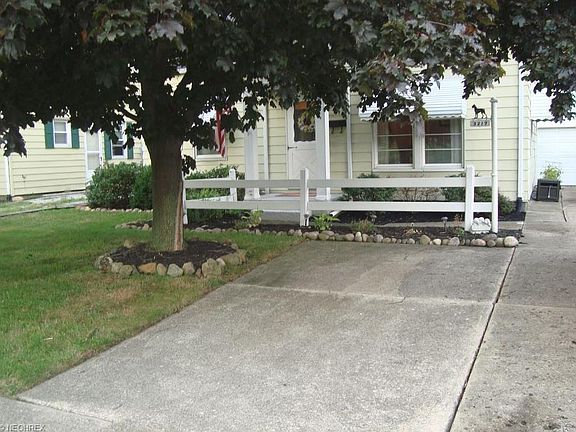 4th image of 3217 Oakwood Dr